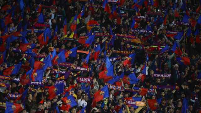 La grada de Montjuïc, llena para el Barça-PSG