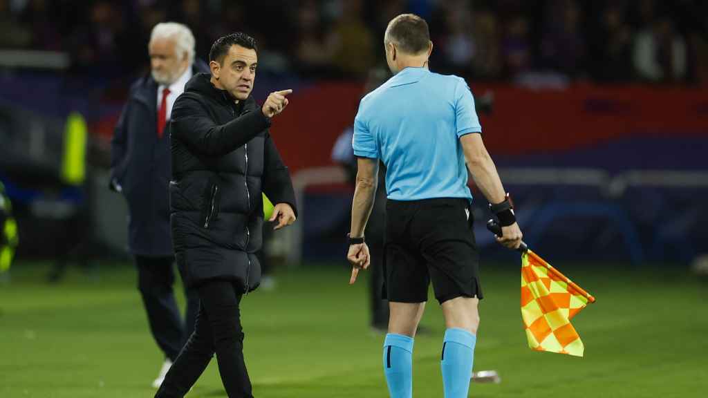 Xavi Hernández, expulsado en el Barça-PSG