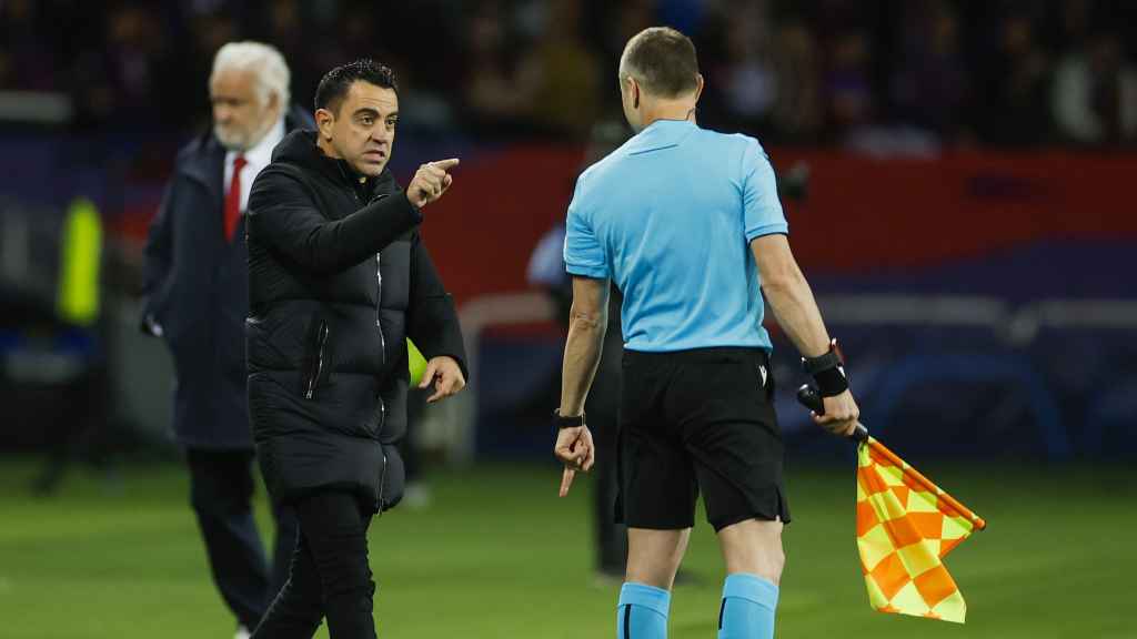 Xavi Hernández, expulsado en el Barça-PSG
