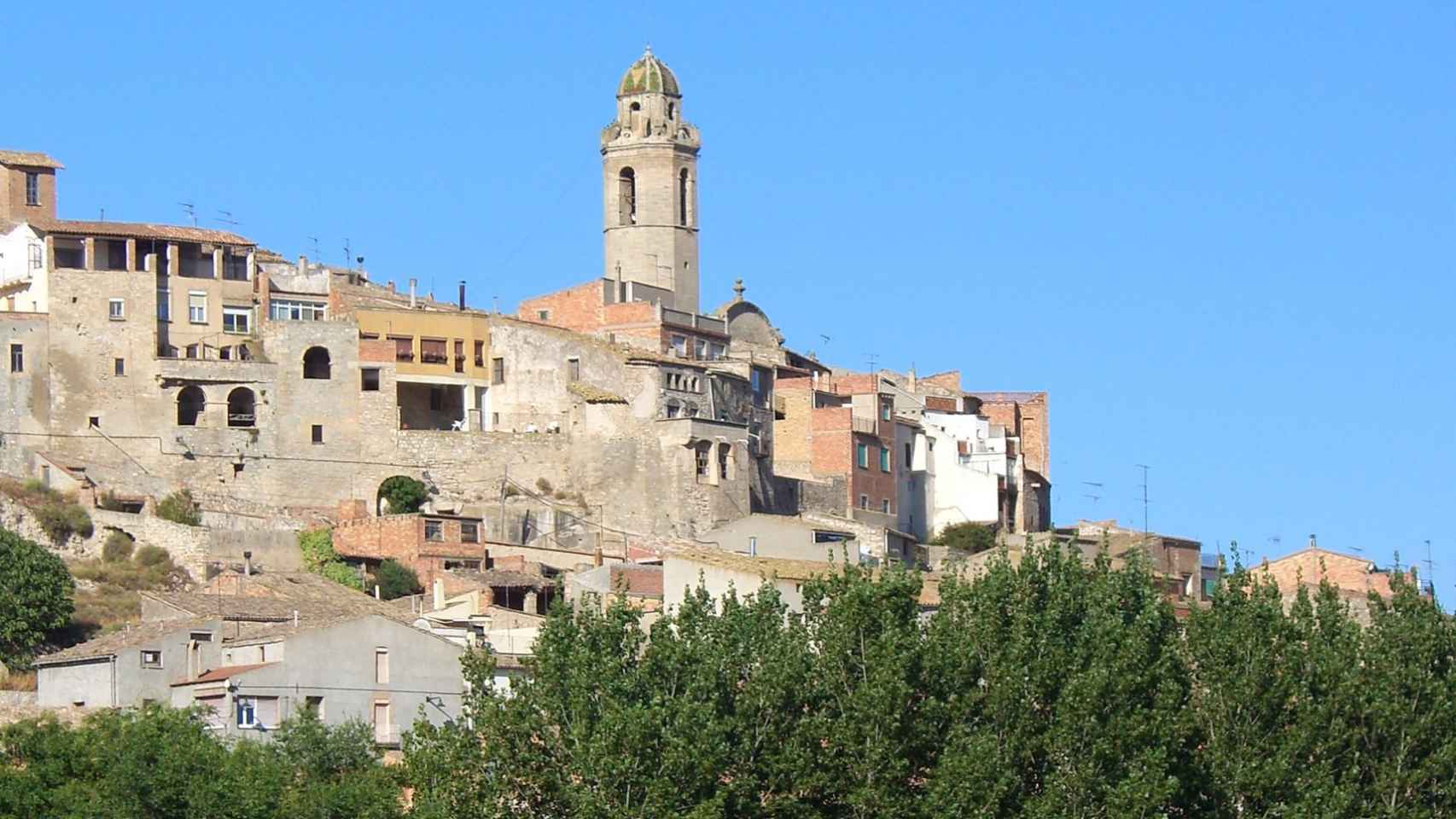 Vistas de Maldá y su castillo