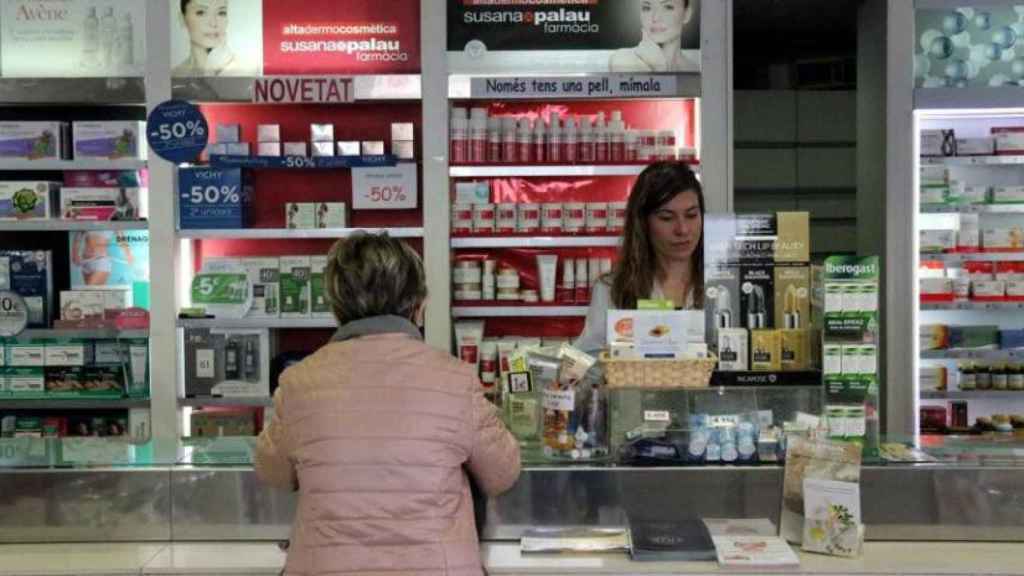 Imagen de una farmacia en Barcelona