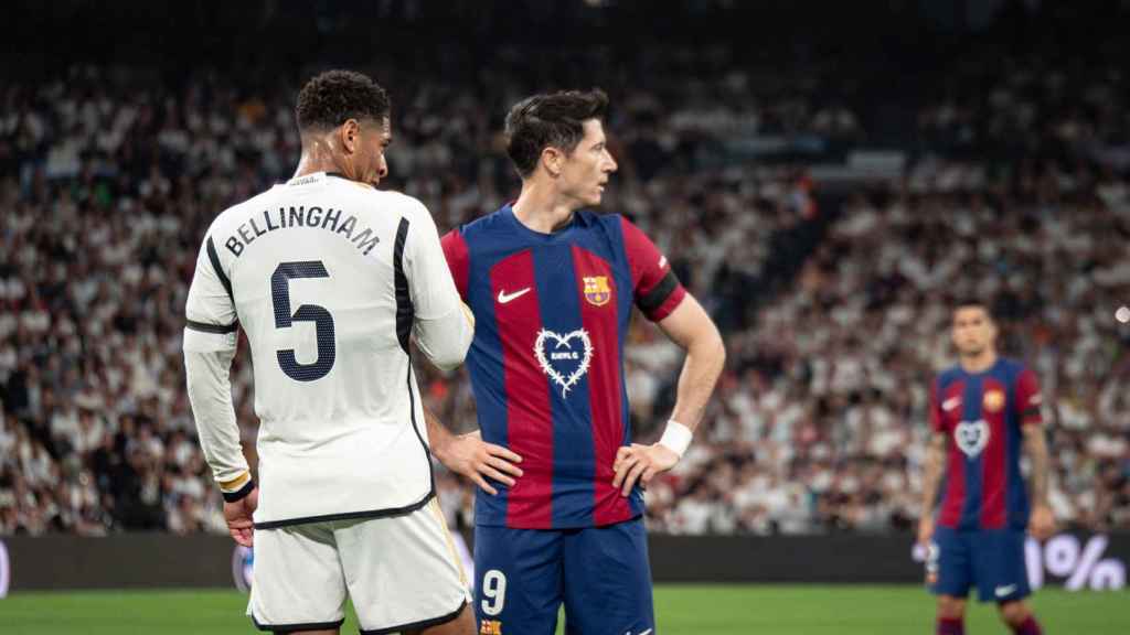 Jude Bellingham y Robert Lewandowski en el Santiago Bernabéu