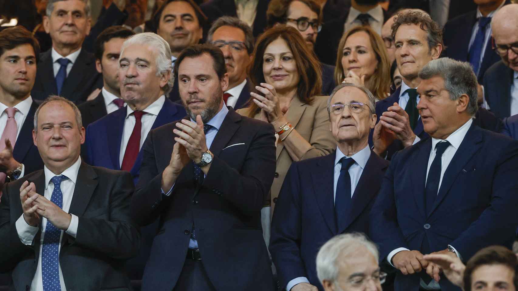 Florentino Pérez y Joan Laporta, en el palco del Santiago Bernabéu durante el clásico
