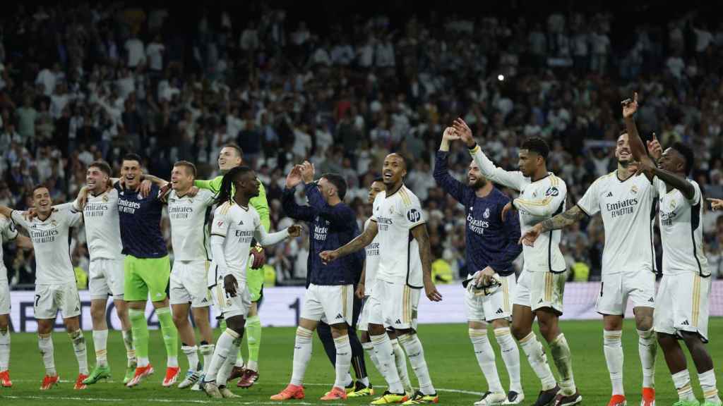Los jugadores del Real Madrid celebran la victoria en el clásico contra el Barça