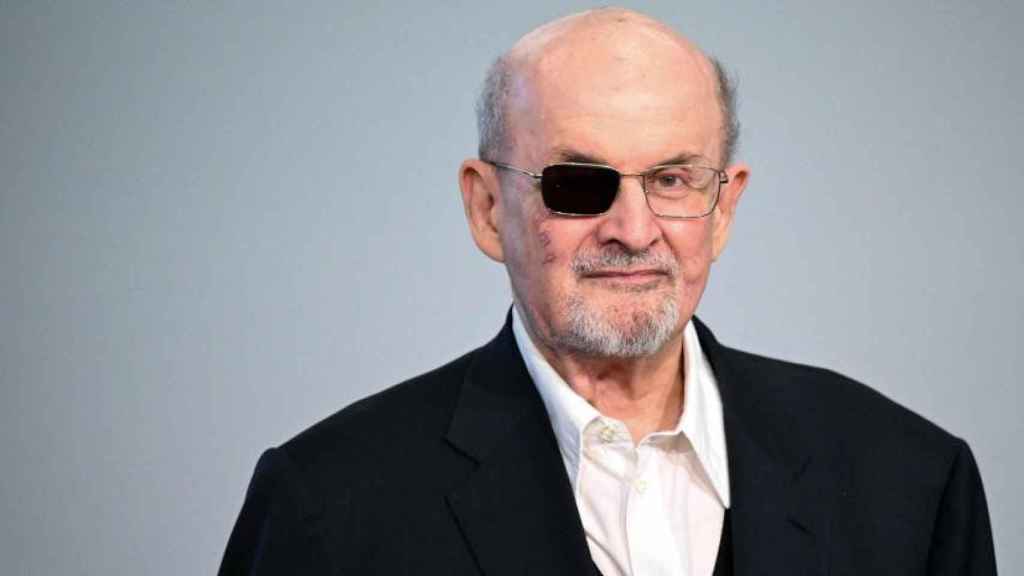 Salman Rushdie en la feria del libro de Frankfurt