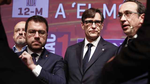 Pere Aragonès (ERC), Salvador Illa (PSC) y Josep Rull (Junts), en el debate electoral de 'La Vanguardia' y RAC1