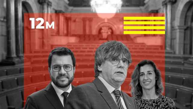 El 'expresident' del Govern (Junts), Carles Puigdemont (centro), el actual 'presindent' (ERC), Pere Aragonès (izq)  y Laia Estrada, candidata de la CUP (dcha)