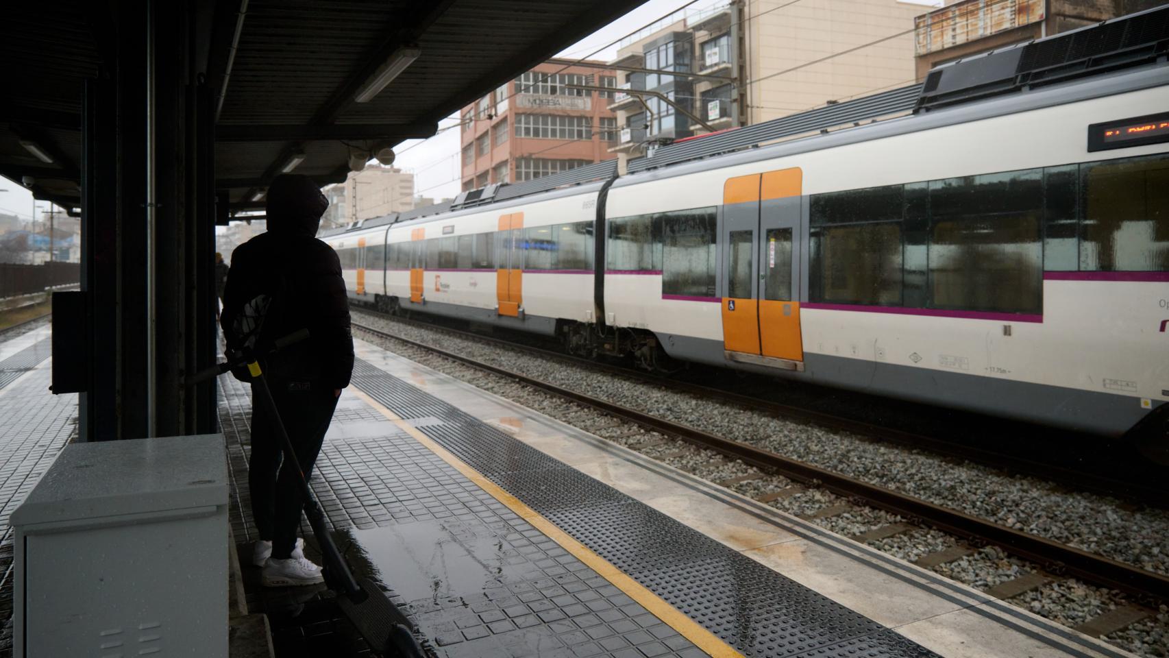 Lluvia en una estación de Rodalies