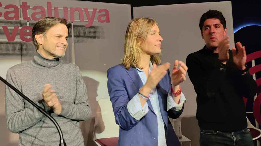 El candidato de los Comuns a las europeas, Jaume Asens, la candidata de las catalanas, Jéssica Albiach, y el 'número cuatro', David Cid