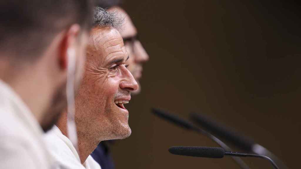 Luis Enrique se ríe en la previa de las semifinales de Champions