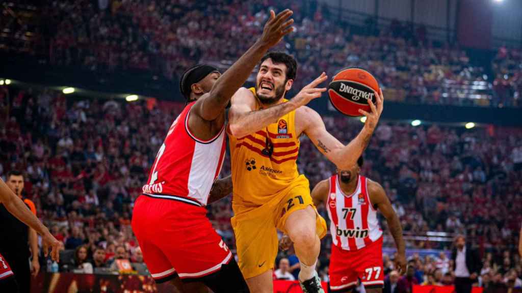 Abrines busca la canasta en el partido del Barça contra el Olympiakos