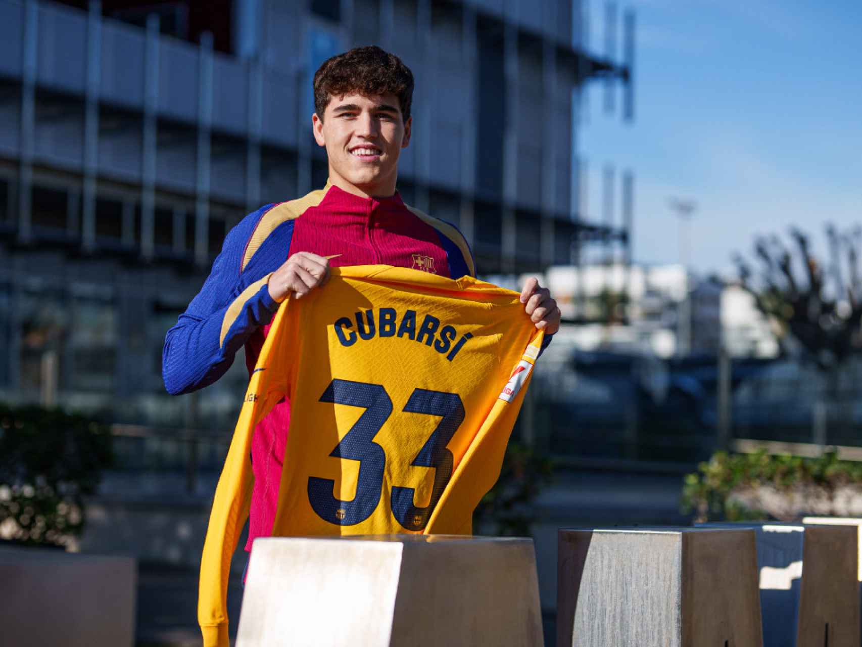 Pau Cubarsí, el líder silencioso de Girona que combina lo mejor de Piqué y  Puyol