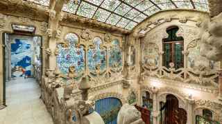 El espectacular palacete modernista de Domènech i Montaner que no está en Barcelona: abierto al público desde 2018