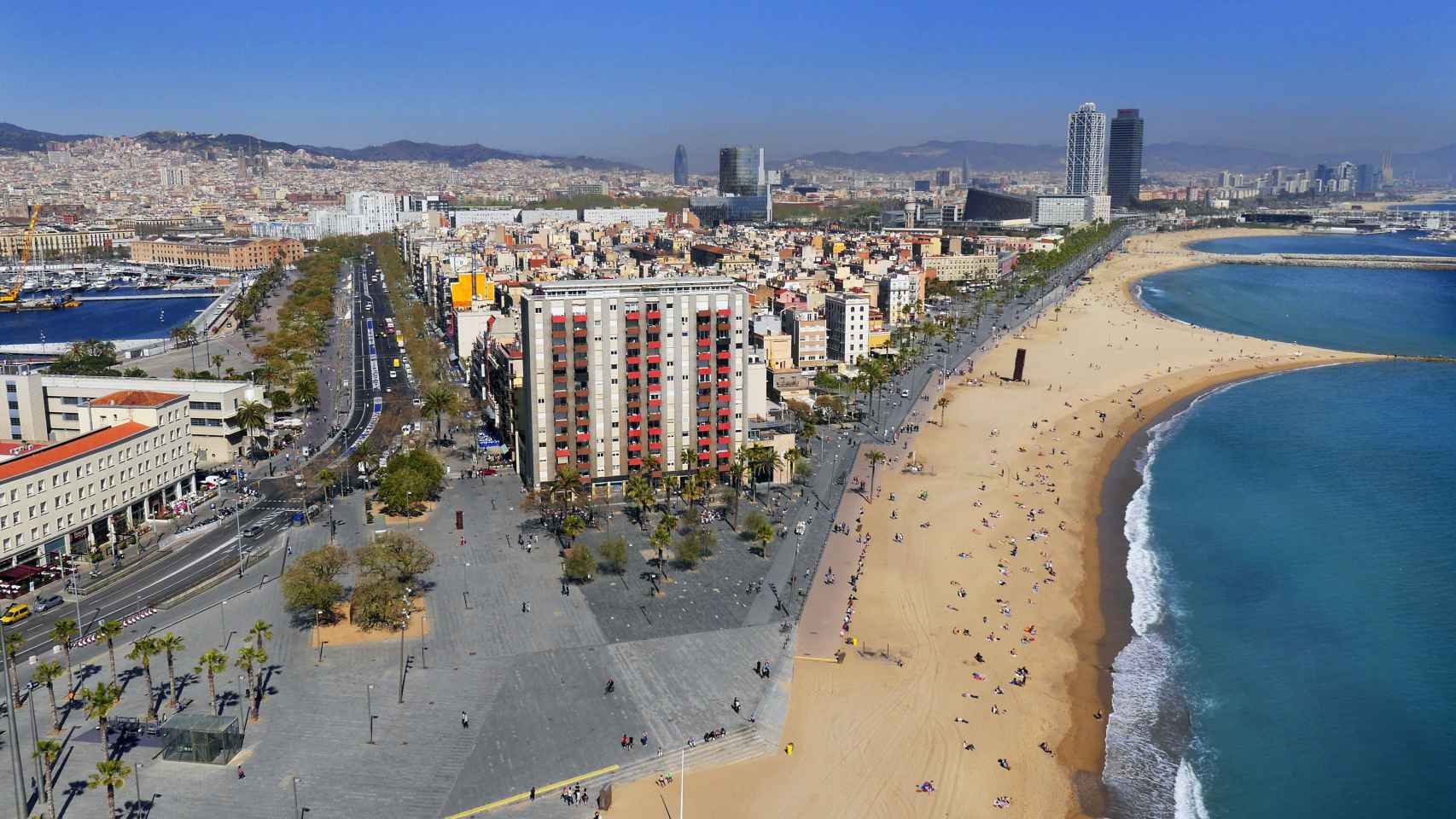 Vista aérea del barrio de Barceloneta, en Barcelona