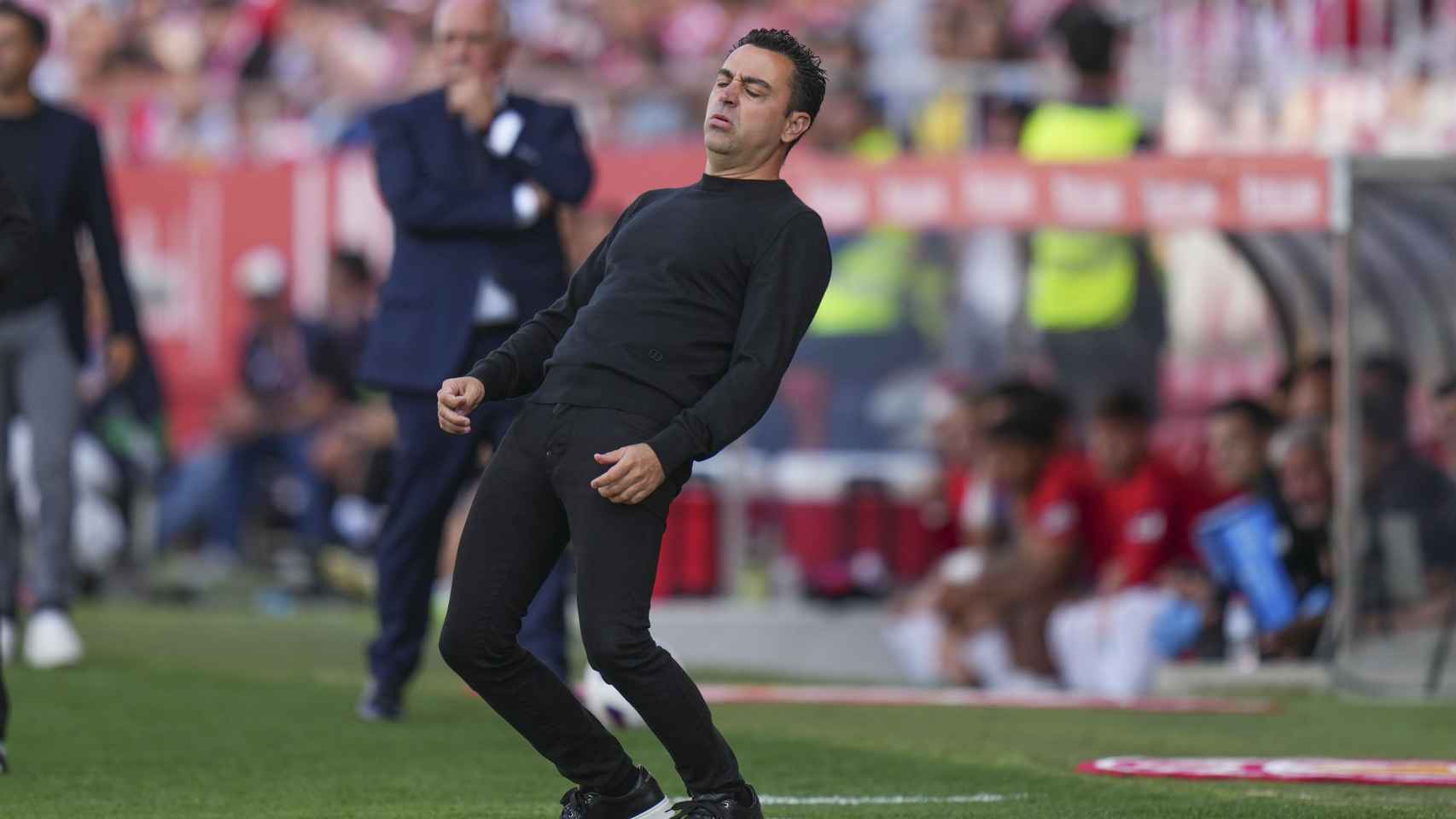 Xavi Hernández se lamenta durante el Girona-Barça en Montilivi