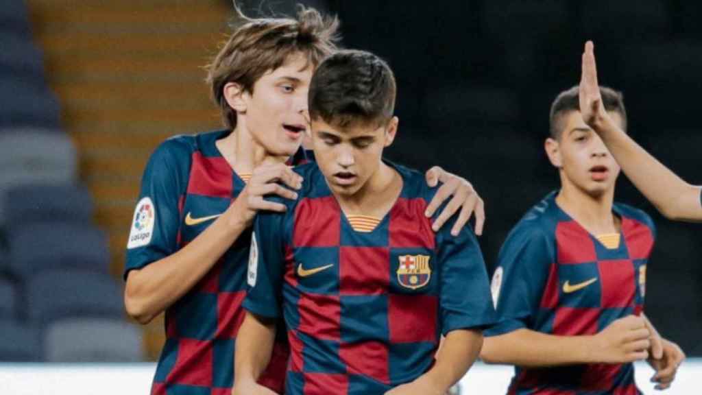 Pau Cubarsí, durante un partido con el Infantil B del Barça