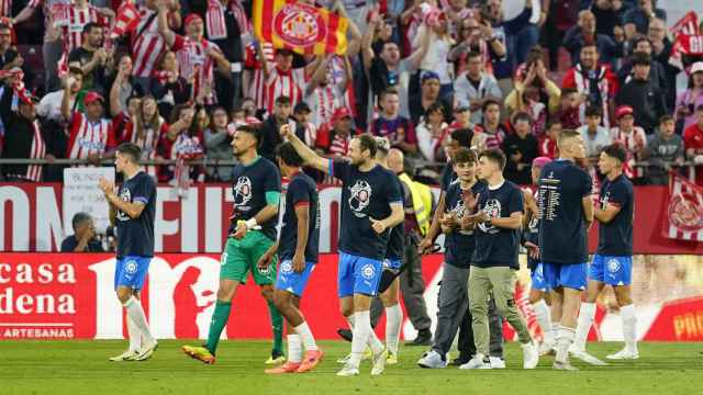 Los jugadores del Girona festejan la clasificación a la Champions League