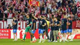 Los jugadores del Girona festejan la clasificación a la Champions League