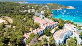 Antiguo Hotel Presidente en Cala Portinatx (Ibiza)