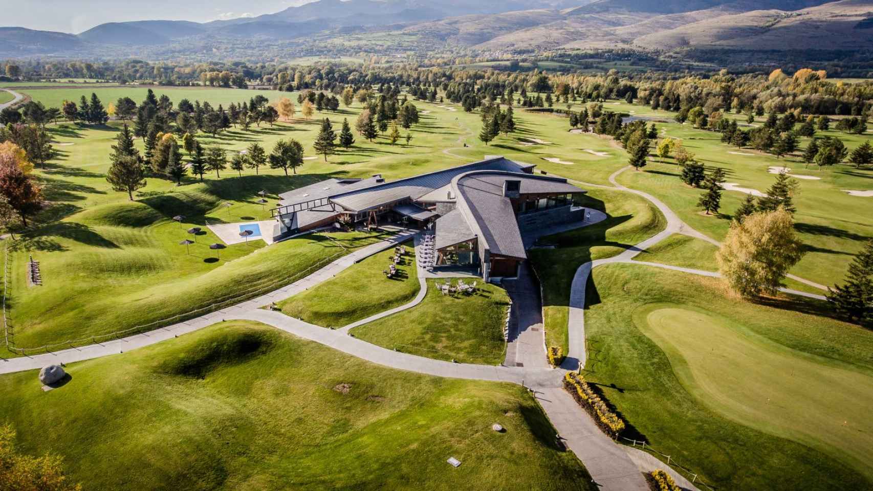 Imagen aérea del Fontanals Golf Cerdanya, donde el Govern pagó un congreso