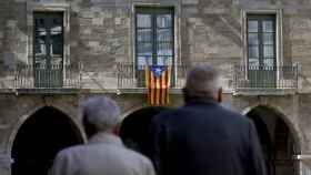 Bandera estelada en un edificio público en una imagen de archivo