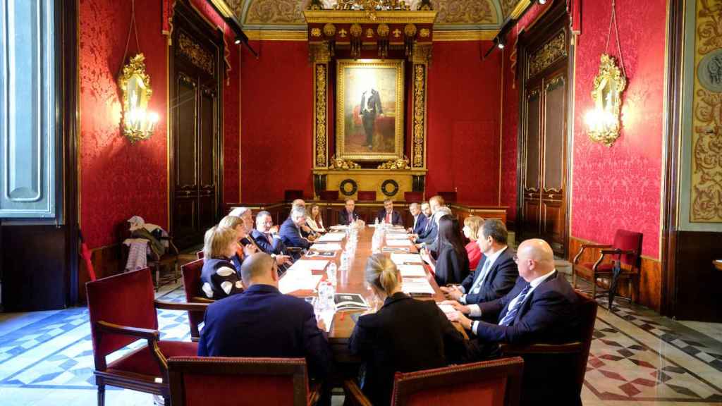 Reunión del Consejo de los Veinte en el Consulat de Mar de la Cámara de Comercio de Barcelona