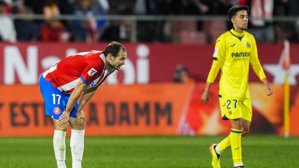 Daley Blind se lamenta, exhausto, tras perder contra el Villarreal en Montilivi