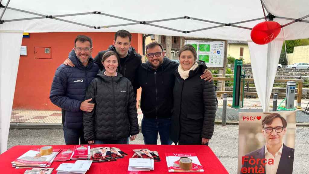 Amador Marques (Diputado Congreso) y Maria verges (Sindica de Aran), acompañados de militantes