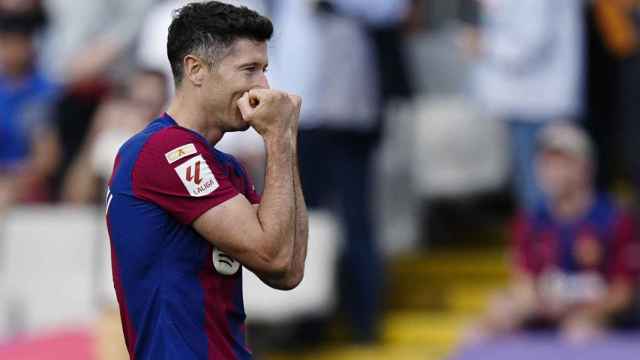 Robert Lewandowski celebra el primer gol del Barça