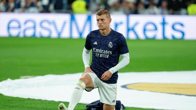 Toni Kroos se ejercita antes del Real Madrid-Alavés