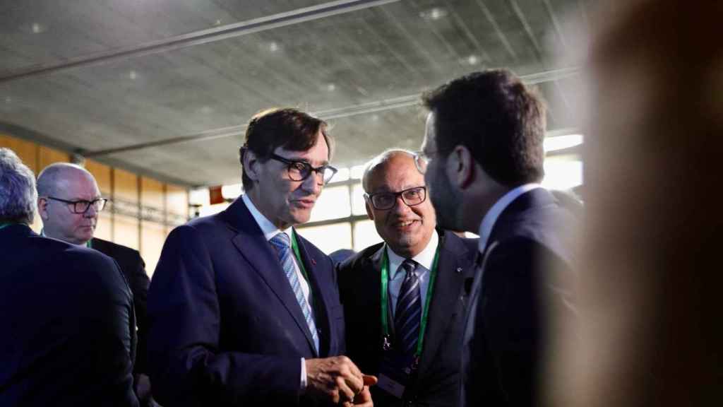 El candidato del PSC, Salvador Illa, y el president de la Generalitat en funciones, Pere Aragonès