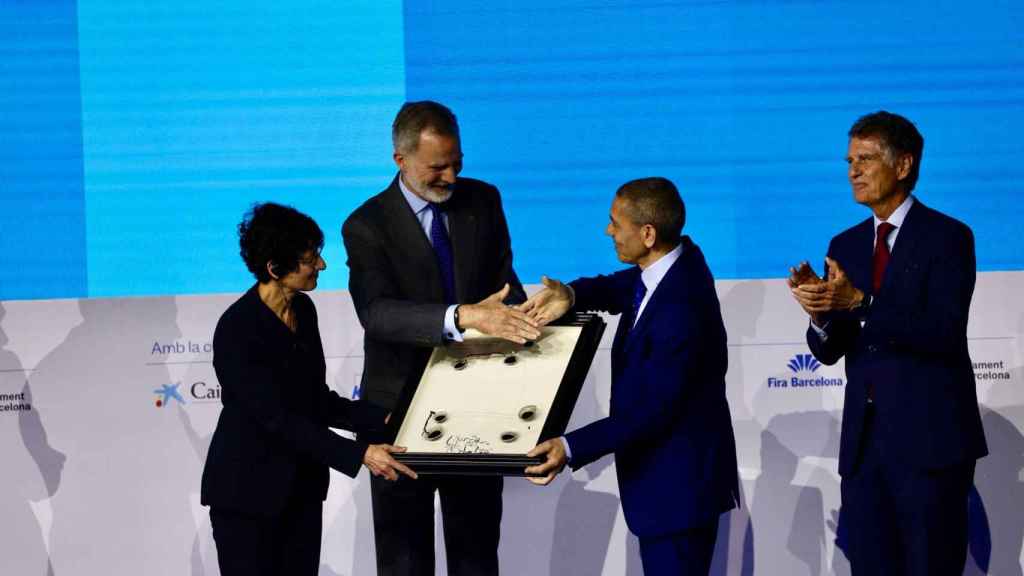 El Rey entrega el premio Círculo de Economía a la construcción europea a los cofundadores de BioNTech, Ugur Sahin y Ozlem Tureci