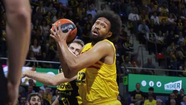 Jabari Parker, en una jugada del partido del Barça de basket contra el Lenovo Tenerife