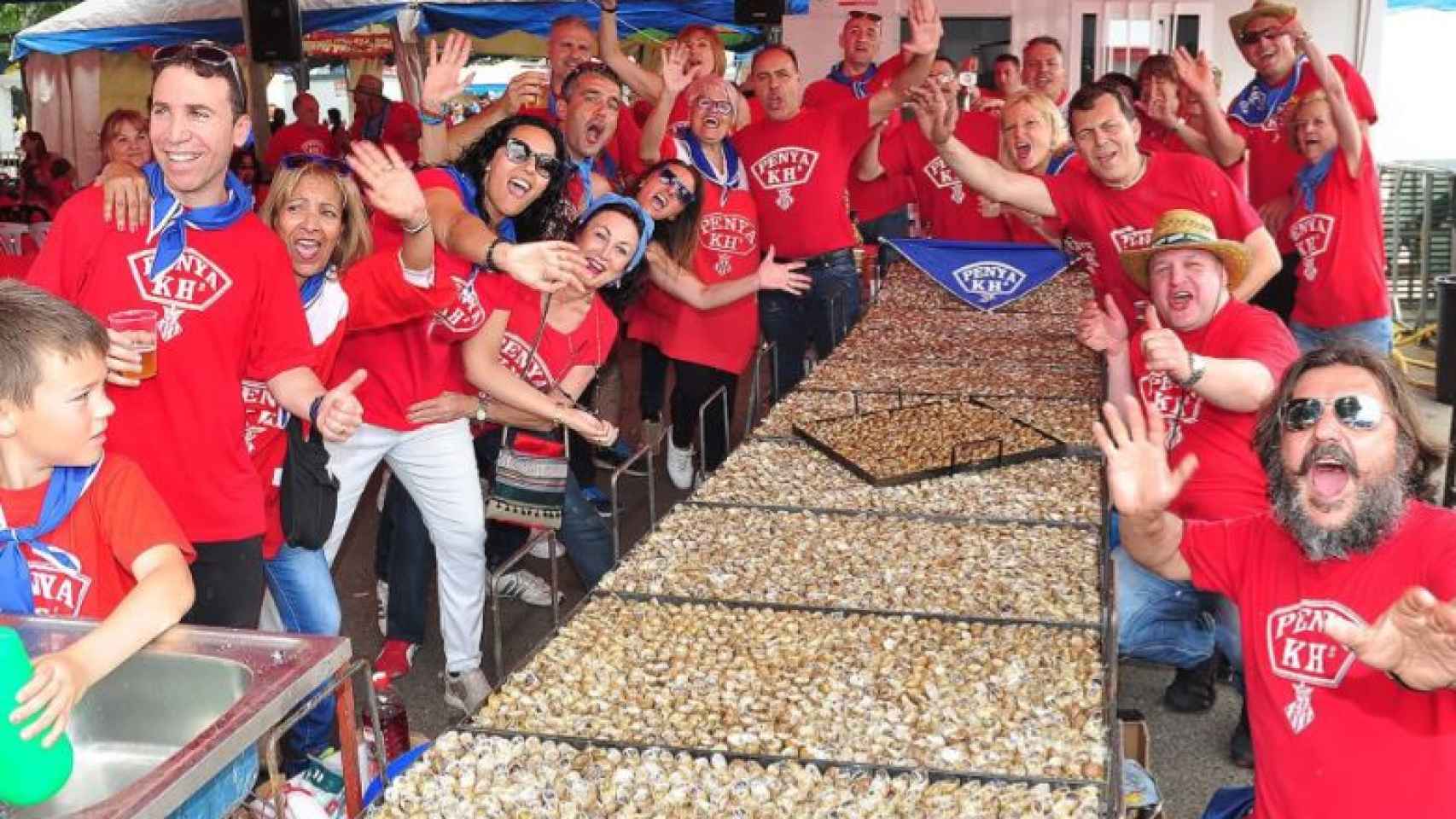 Gente disfrutando del Aplec del Cargol de Lleida