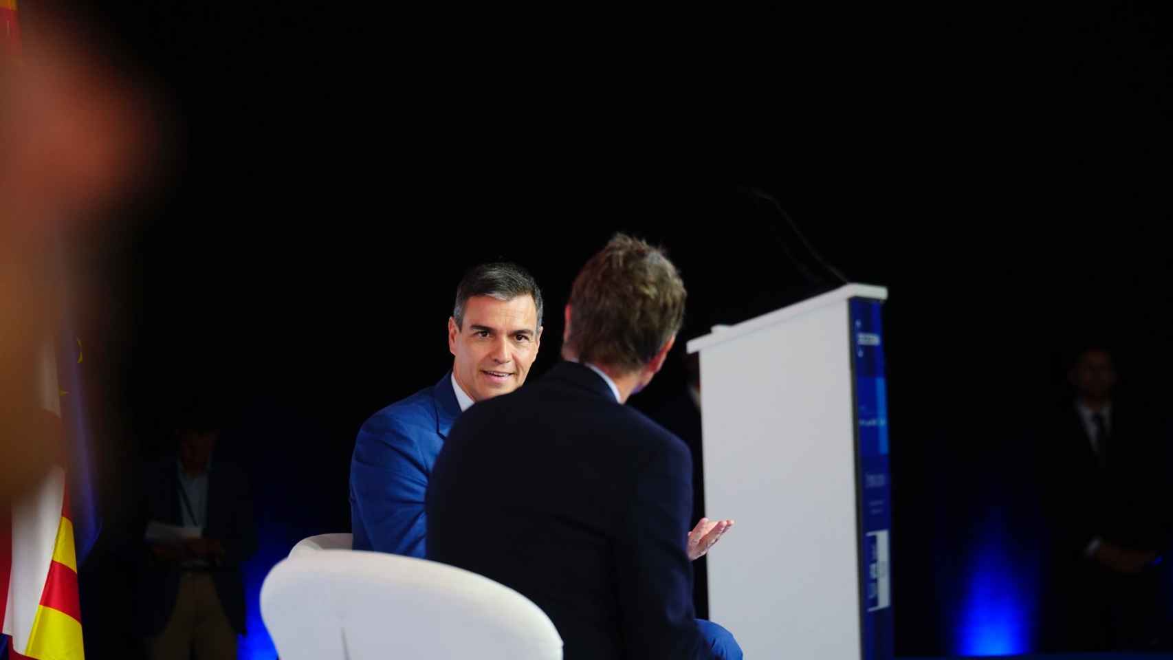 Pedro Sánchez, presidente del Gobierno, y Jaume Guardiola, presidente del Círculo de Economía