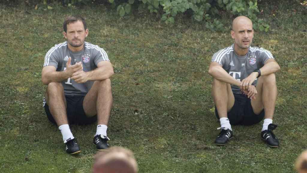 Toni Tapalovic, junto a Pep Guardiola, en el Bayern Múnich