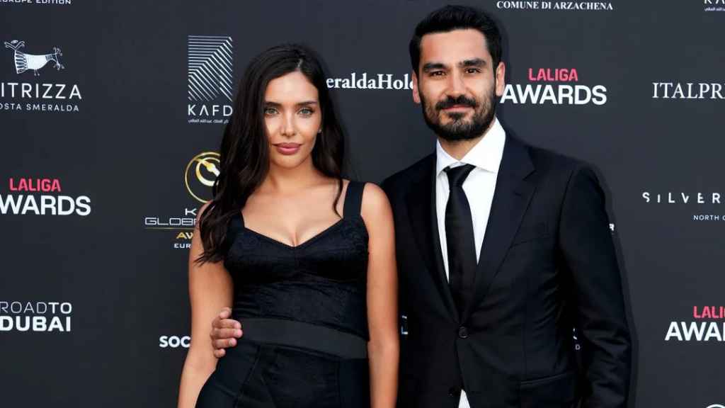 Sara Arfaoui e Ilkay Gundogan, en la alfombra roja de los premios de la Liga