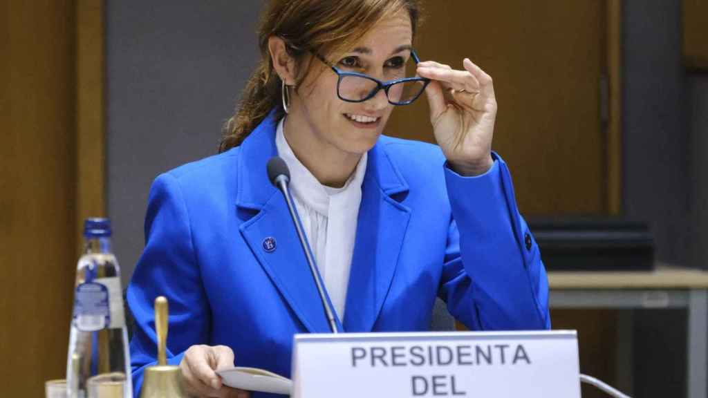 La ministra de Sanidad, Mónica García, en el Congreso