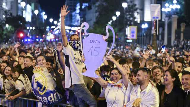 Los aficionados del Real Madrid celebran la conquista de la decimoquinta Champions