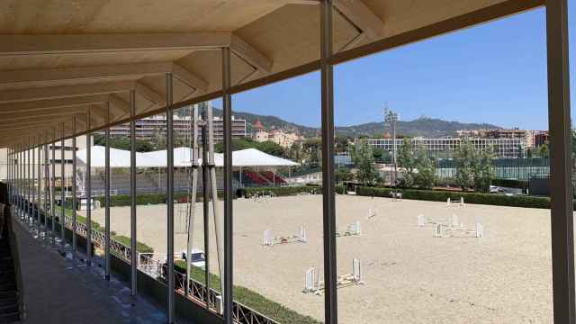 Vistas hacia la pista hípica, desde el nuevo espacio fitness del Real Club de Polo de Barcelona