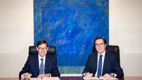 El presidente de Caixabank, José Ignacio Goirigolzarri (izq.), y el presidente de la CEOE, Antonio Garamendi / CAIXABANK