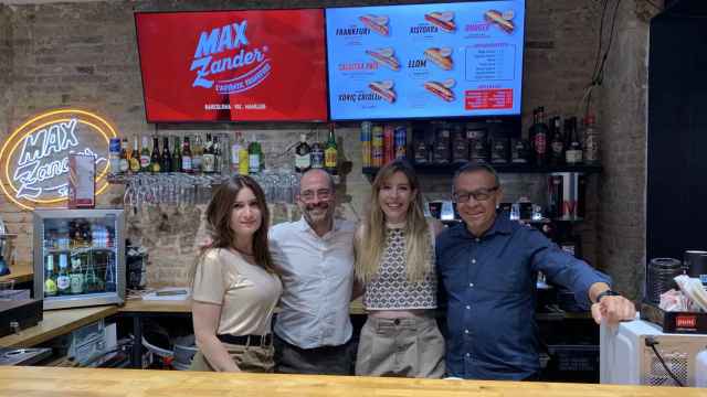 Foto inaugural del nuevo local Max Zander de la calle Moià