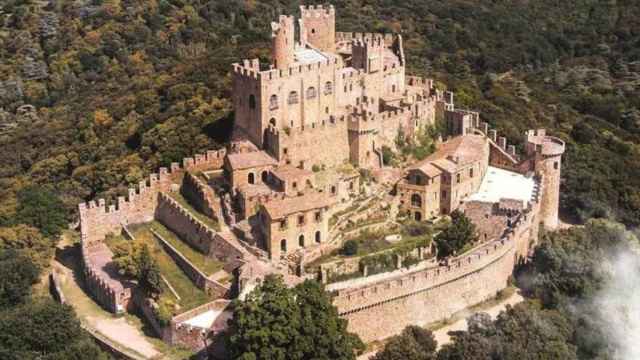 Castillo de Requesens | WIKIPEDIA