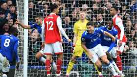 El Everton celebra un gol contra el Arsenal en un partido de la Premier League