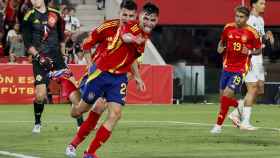 Pedri celebra su primer gol con la selección española frente a Irlanda del Norte