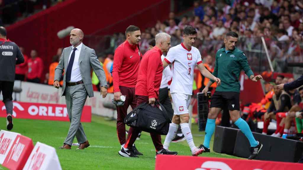 Robert Lewandowski se marcha lesionado del Polonia-Turquía