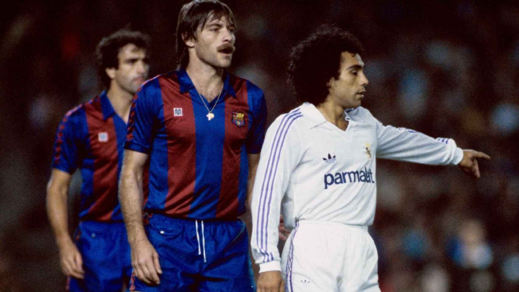 Migueli y Hugo Sánchez en un Clásico de los años 80