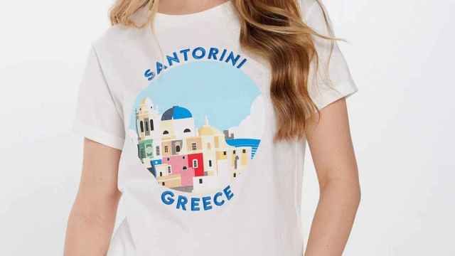 Camiseta con una imagen de Santorini (o no)