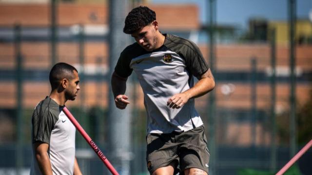 Trilli y Moha Moukhliss se entrenan antes de la final de los playoffs de ascenso