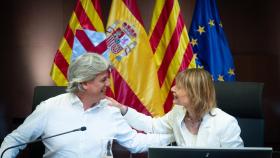 La presidenta de la Diputación de Barcelona, Lluïsa Moret (PSC), y el portavoz de ERC en la entidad, Dionís Guiteras